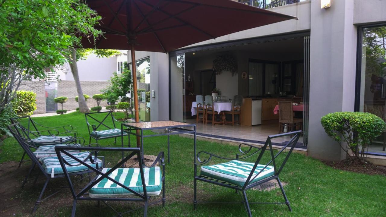 Fatmols Guest Lodge Johannesburg Esterno foto