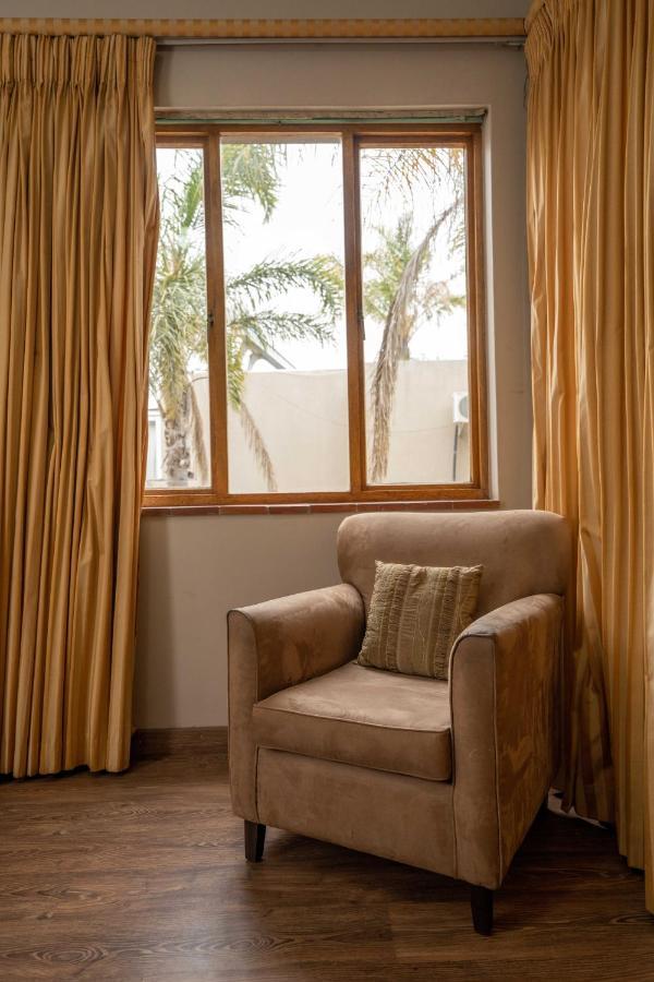 Fatmols Guest Lodge Johannesburg Esterno foto