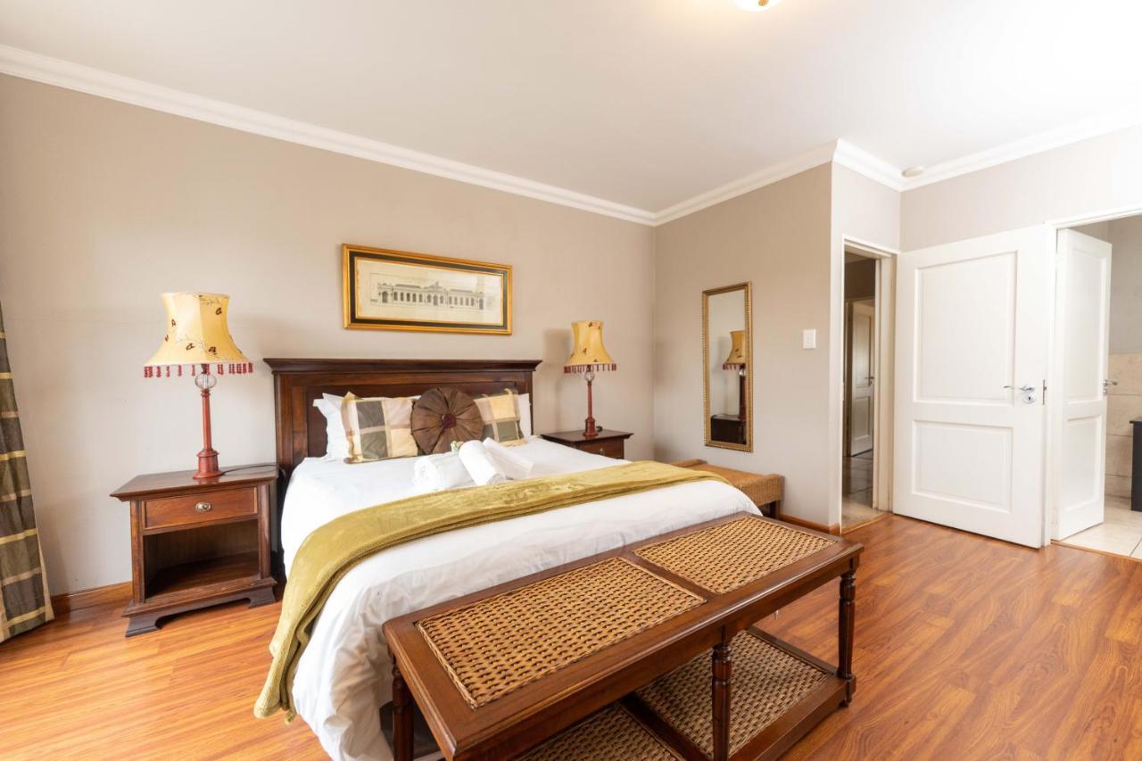 Fatmols Guest Lodge Johannesburg Esterno foto
