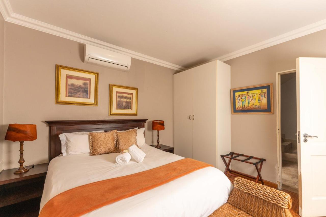 Fatmols Guest Lodge Johannesburg Esterno foto